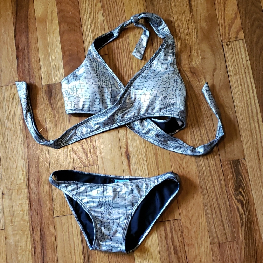 SOLD 💢 Bikini